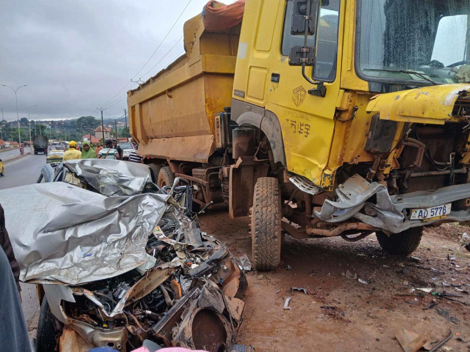 
Accident à Manéah : le chauffeur de la voiture est décédé sur le coup
