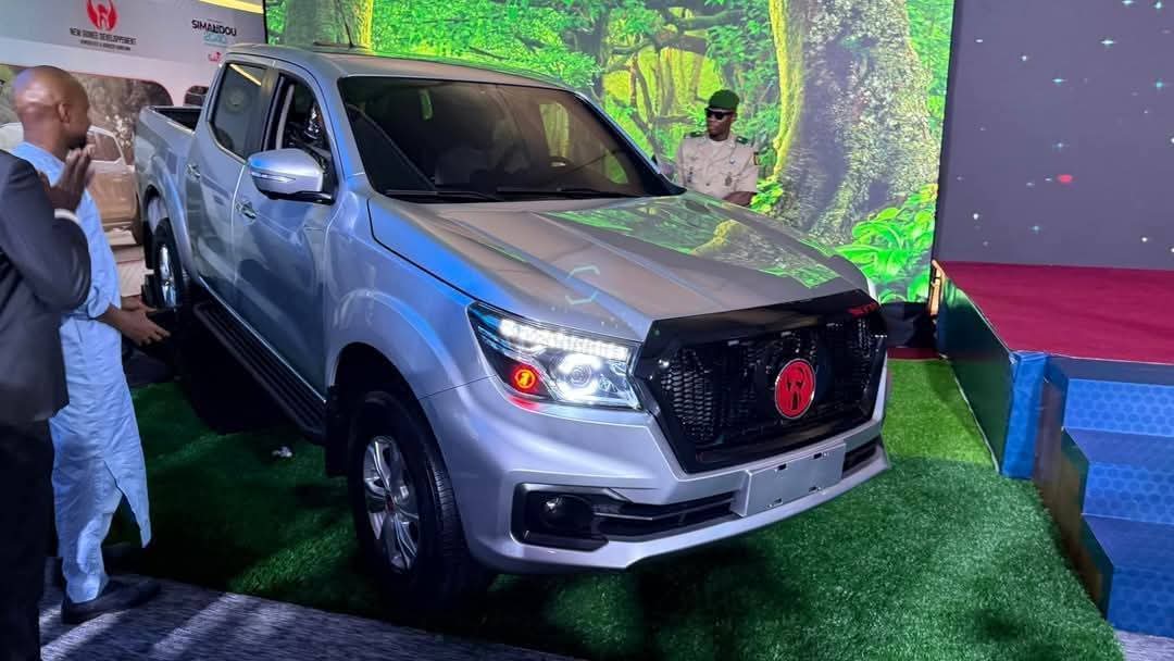 Automobile : La Guinée présente des véhicules assemblés au pays ! (Images)