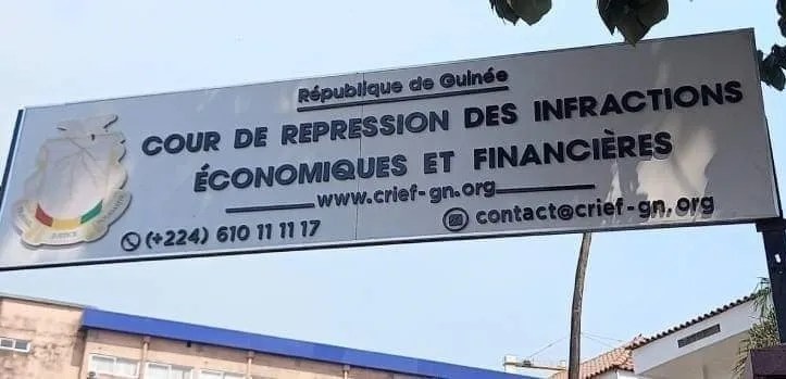 CRIEF : Trois magistrats suspendus pour "insuffisance professionnelle"