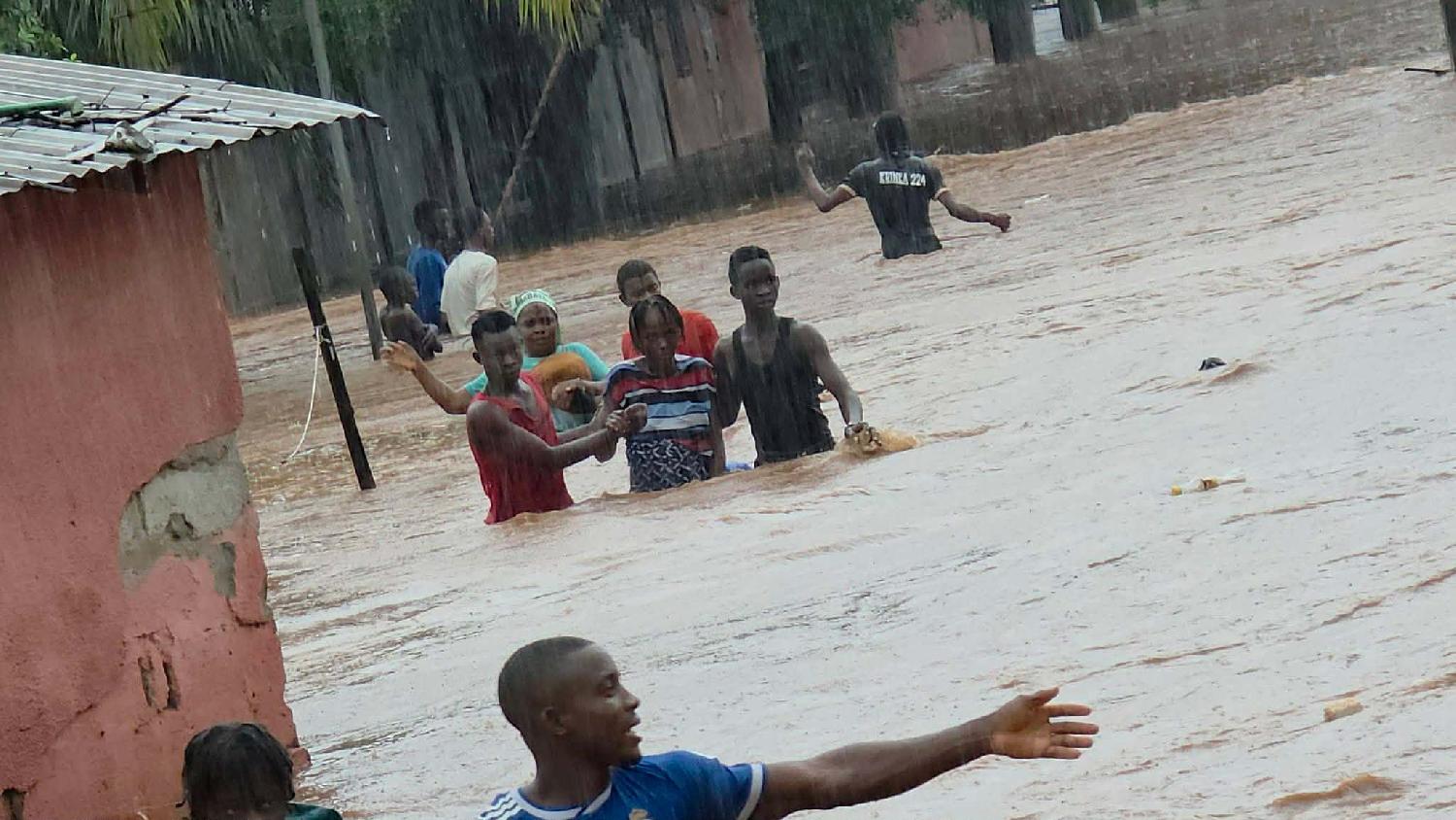 Coyah : face à la montée des eaux, des habitants appellent au secours