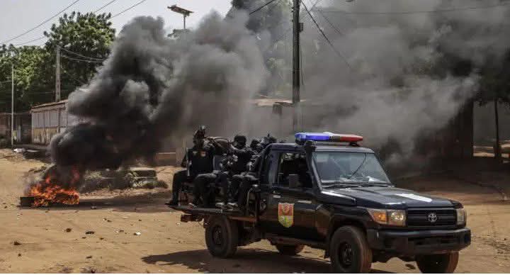 Guinée -Bissau: Tensions à Bissau, sièges de partis attaqués, opposants sous pression