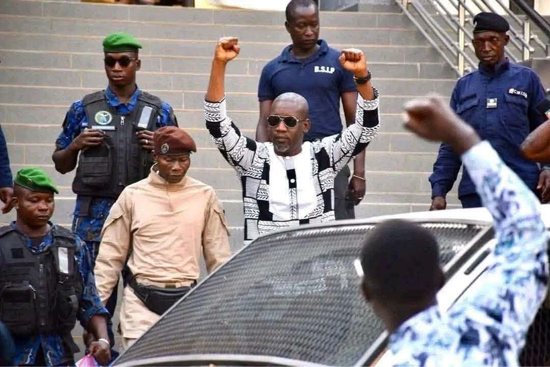 Guinée : Aliou Bah gracié après 22 mois d'emprisonnement 