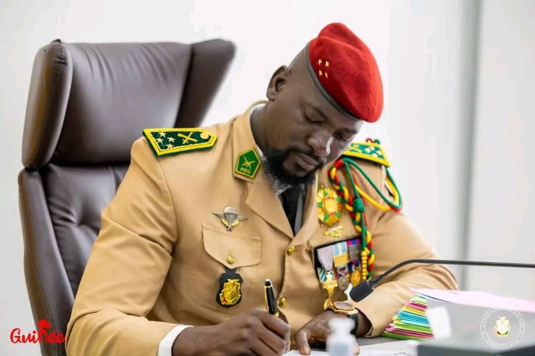 Guinée : Le général Mamadi  Doumbouya nomme les membres du gouvernement de Bah Oury  ( Liste )
