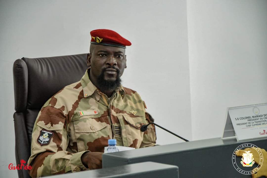 Guinée : Mamadi Doumbouya nomme de nouveaux administrateurs territoriaux (décret)
