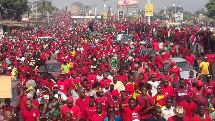 Guinée: opposé à la durée de la transition adoptée par le CNT, le FNDC annonce des "manifestations citoyennes pacifiques"
