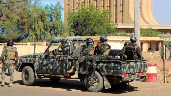 Niger: des militaires affirment avoir renversé le président Mohamed Bazoum