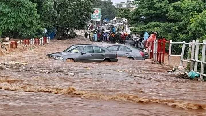 Pluies diluviennes et orages : Conakry inondé (Photos)