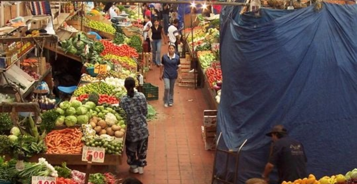 Prix des denrées de 1ère nécessité : quand l’État descend au marché pour protéger les consommateurs