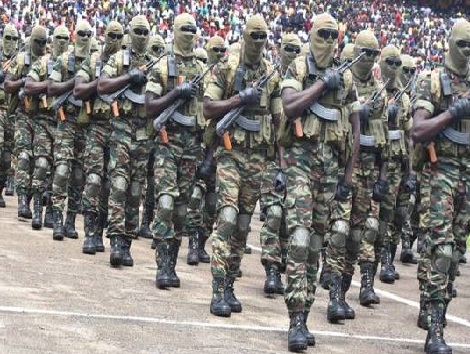 Vol d’argent et désertion au sein des Farces Spéciales : Mamadi Doumbouya limoge deux éléments 